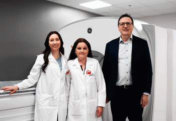 Dr. Steven Burrell, Sara Amero,  Alicia Burke with Canada’s first StarGuide Hybrid SPECT/CT nuclear medicine scanner